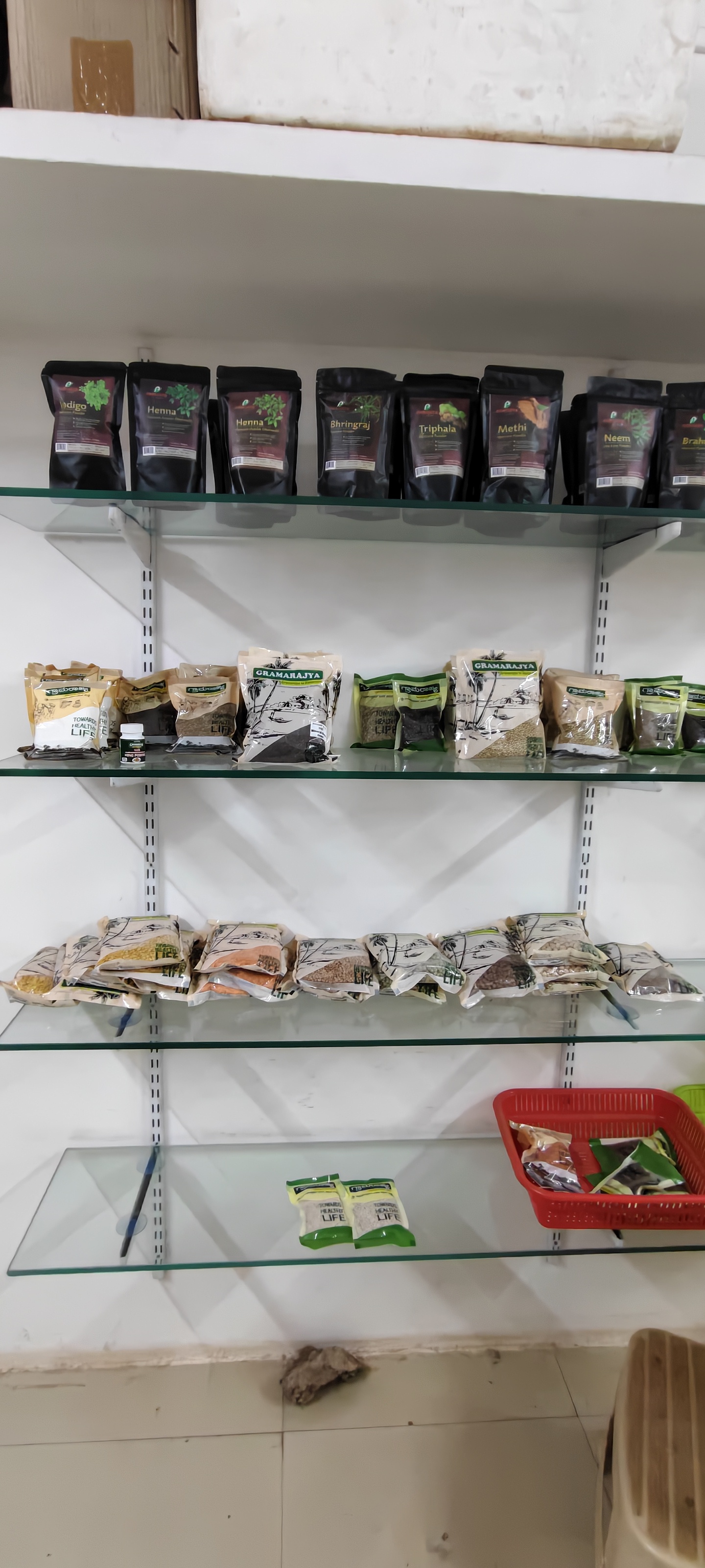 SHUDDH ORGANICS store interior